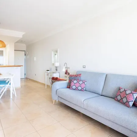 Pillowabroad - Sea View Terrace Apartment *