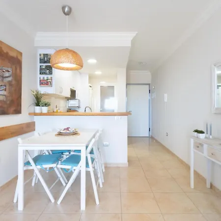 Pillowabroad - Sea View Terrace Apartamento *