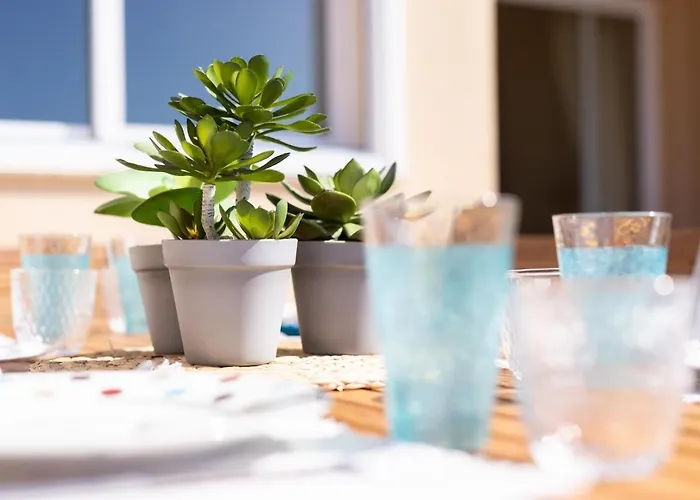 Pillowabroad - Sea View Terrace Daire